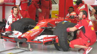 Illustration for article titled Formula 1:Day Four testing Bahrain